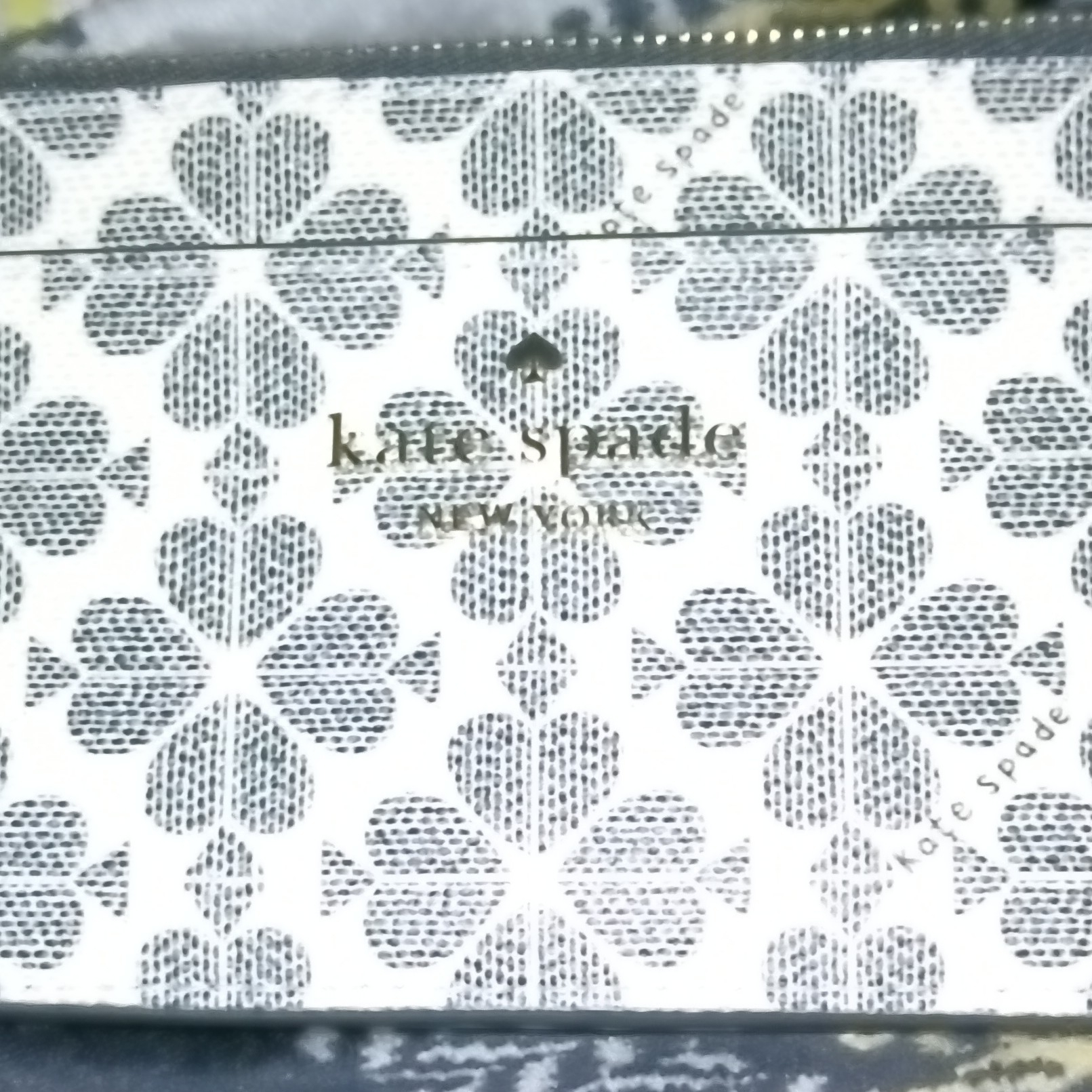 Kate Spade New York Floral Logo Slim Wallet Carin White And Gray